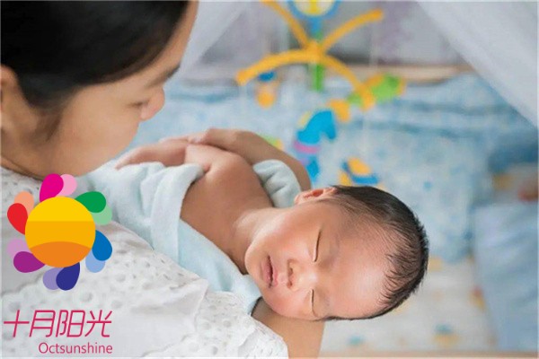 宝宝得了脐炎，到底是月嫂的错吗？(图2)