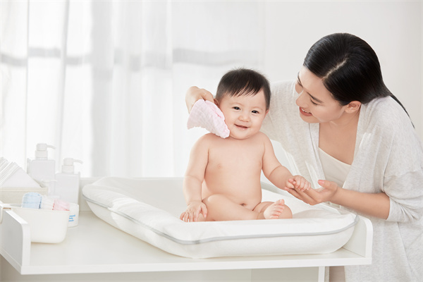 潍坊高密保姆价格该如何选择？(图1)